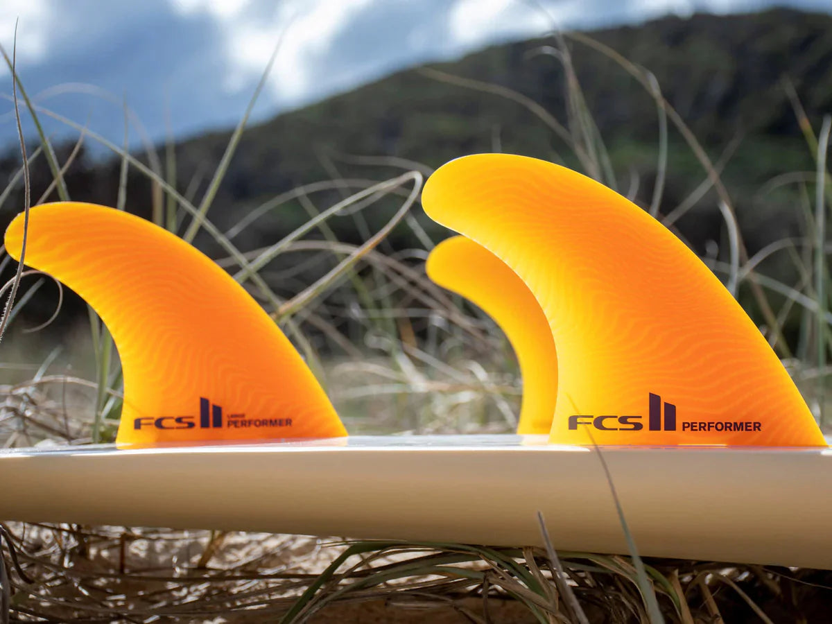 PINNE FCS II PERFORMER NEO GLASS Tri Fins - Medium - Mango