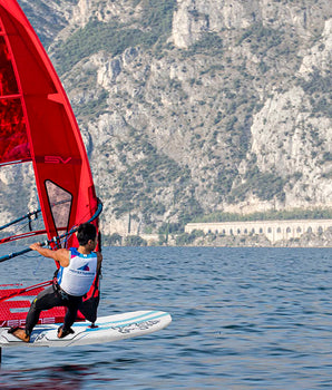 TAVOLA STARBOARD iQFOIL 85 STARLITE CARB + BOARD BAG + FIN 56 YOUTH/JUNIOR